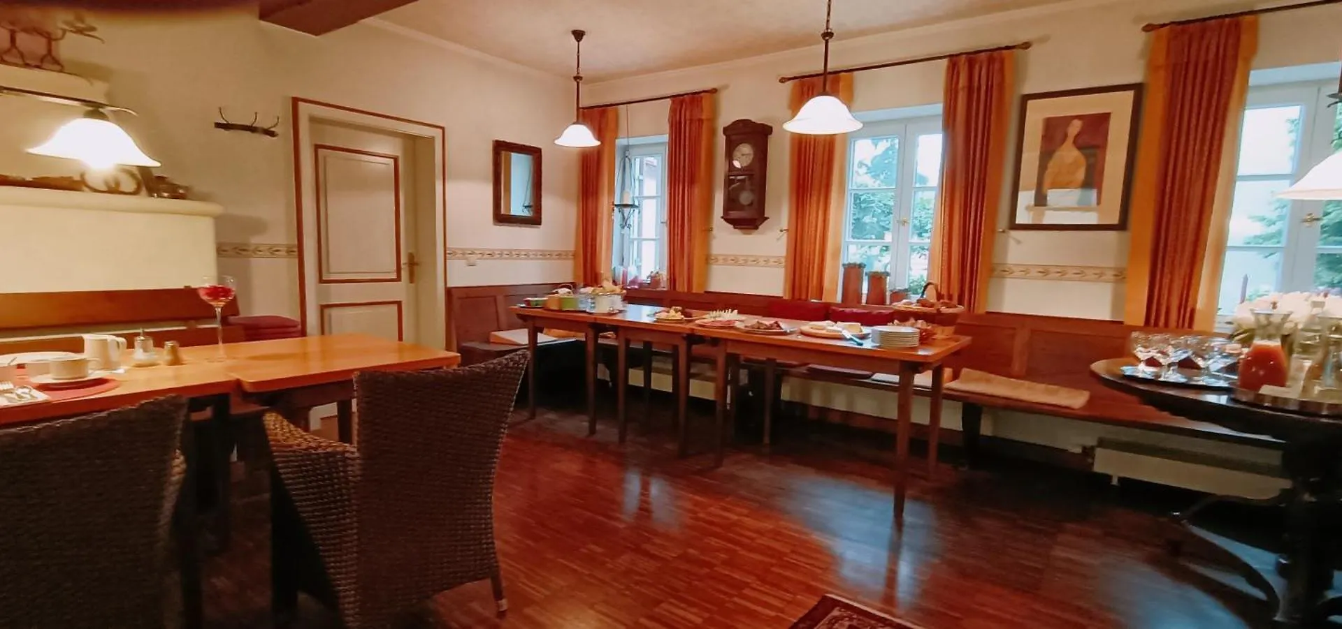 Hotel garni Lindenhof im Steigerwald Oberaurach